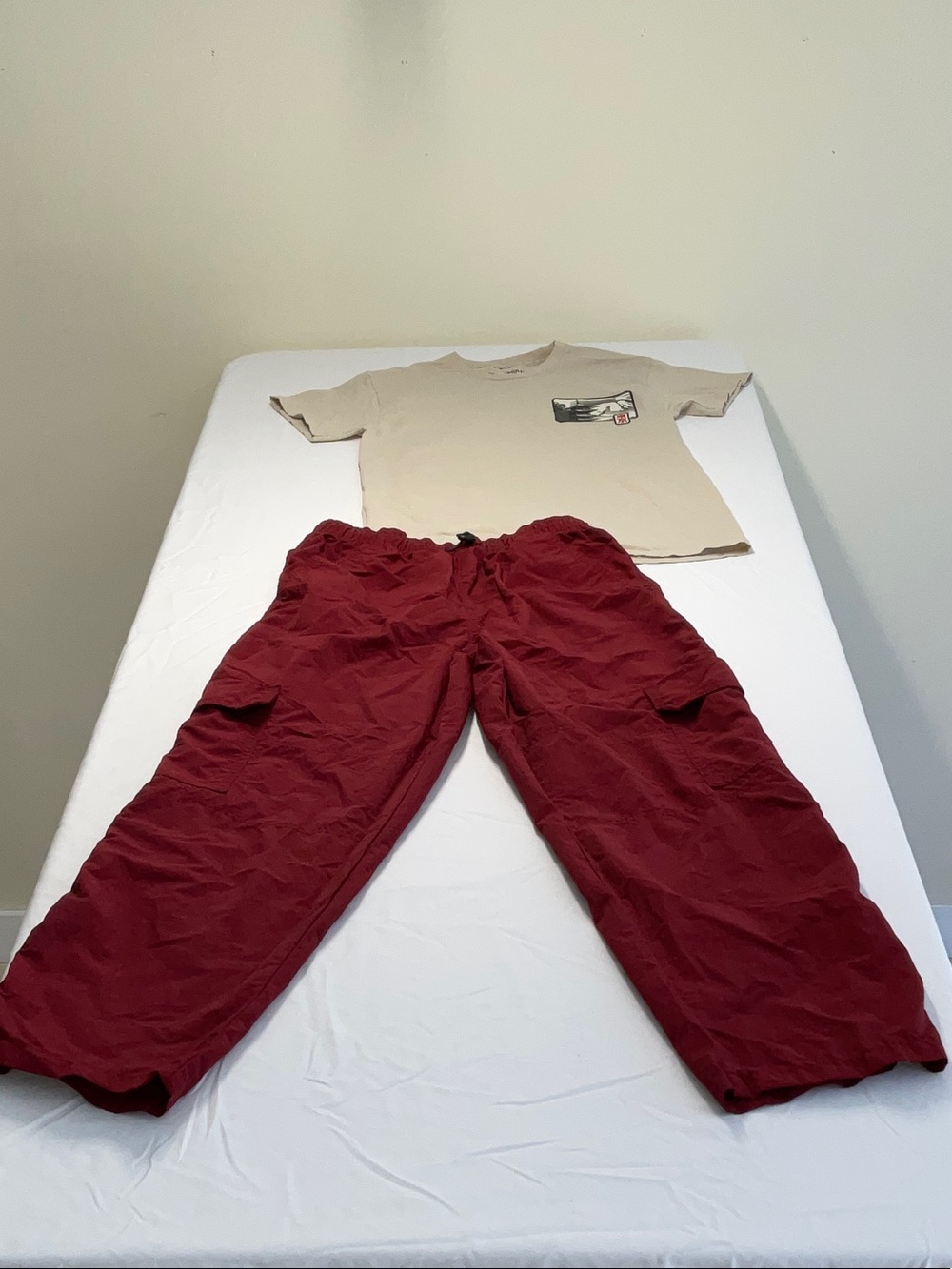 Epic Threads Men's Cargo Pants in Burgundy Red